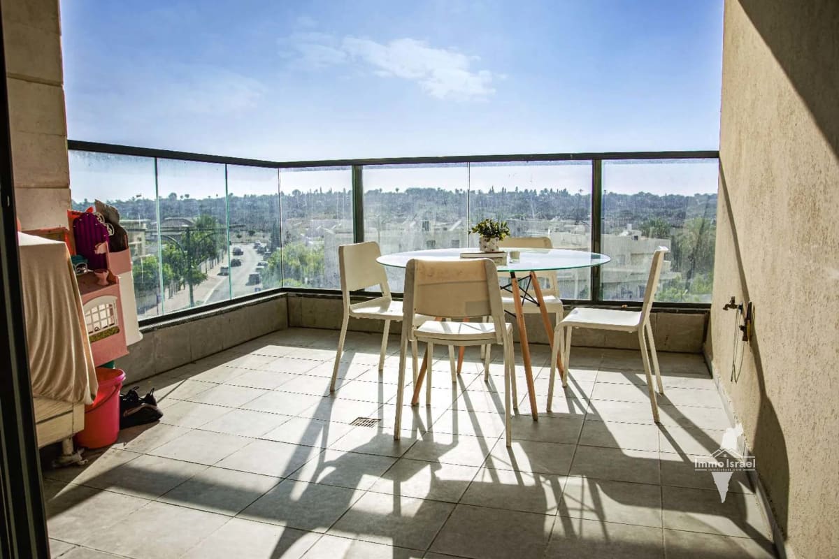 5-room apartment for sale in Yuval