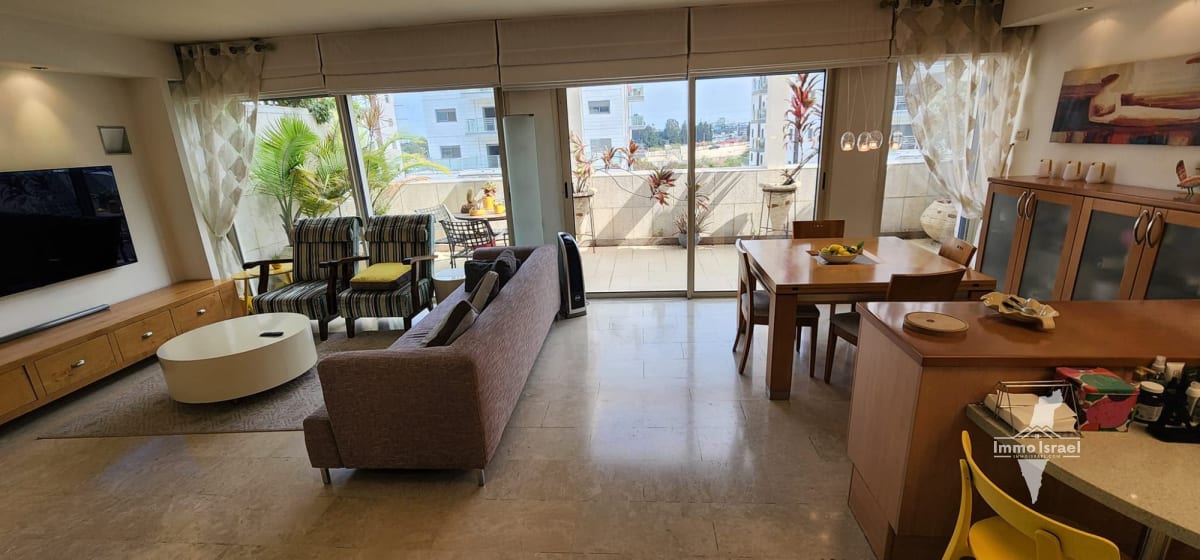 Продается мини-пентхаус с 4,5 комнатами в районе Хамисхтала