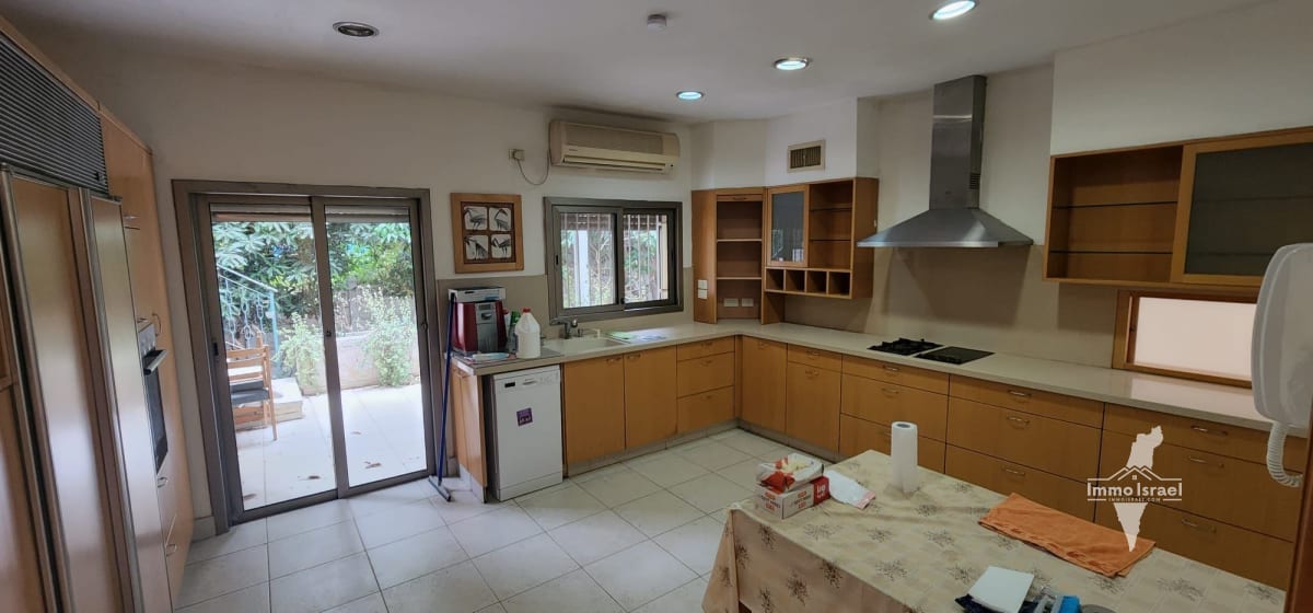7-room house for rent on Yair Street, Ramat Gan