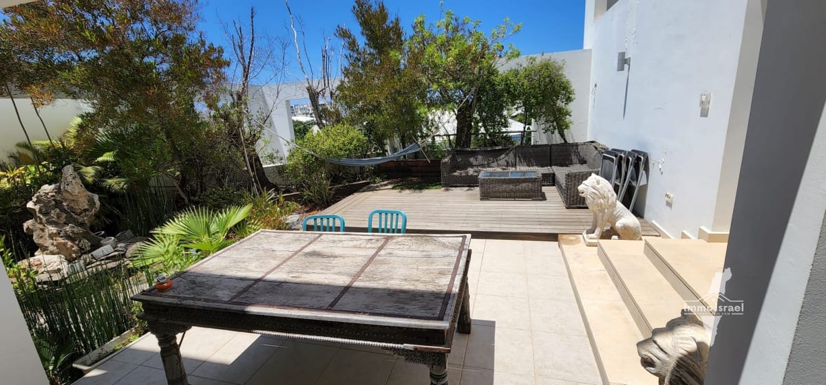 7-room Duplex Penthouse for Sale