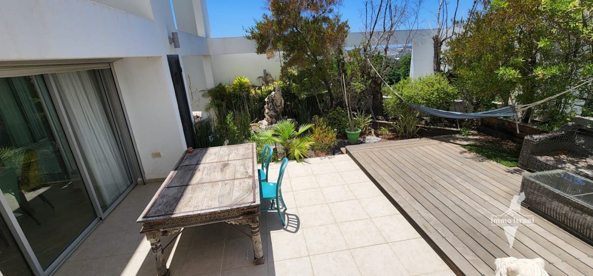 7-room Duplex Penthouse for Sale