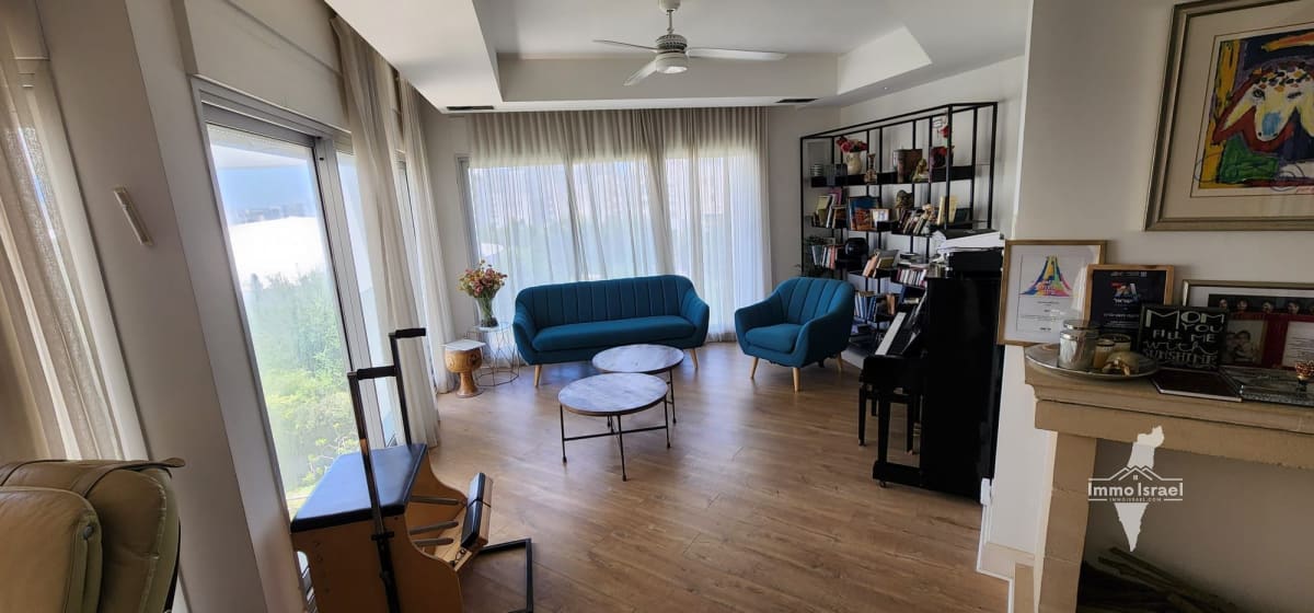 7-room Duplex Penthouse for Sale