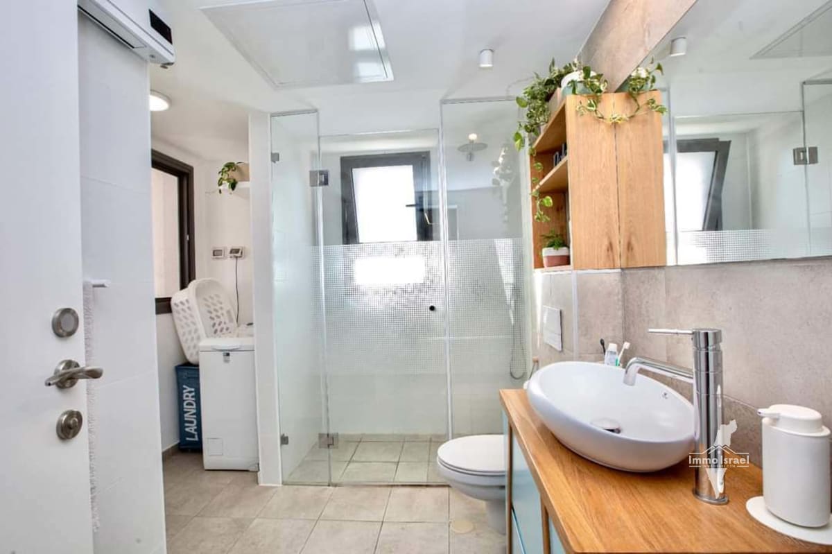 For Sale: 3-Room Apartment in Yuval Neighborhood, Or Akiva