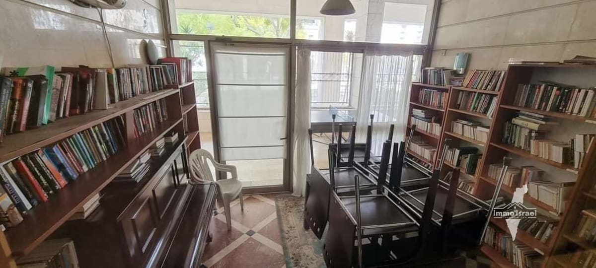 For Sale: Luxury 5-Room Apartment in North Tel Aviv