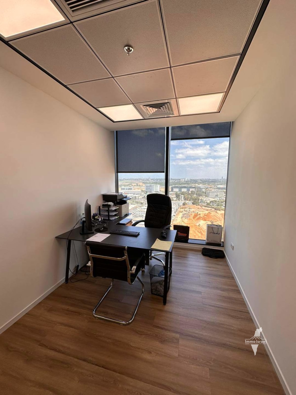 For Rent: Office in BSR Towers, Petah Tikva