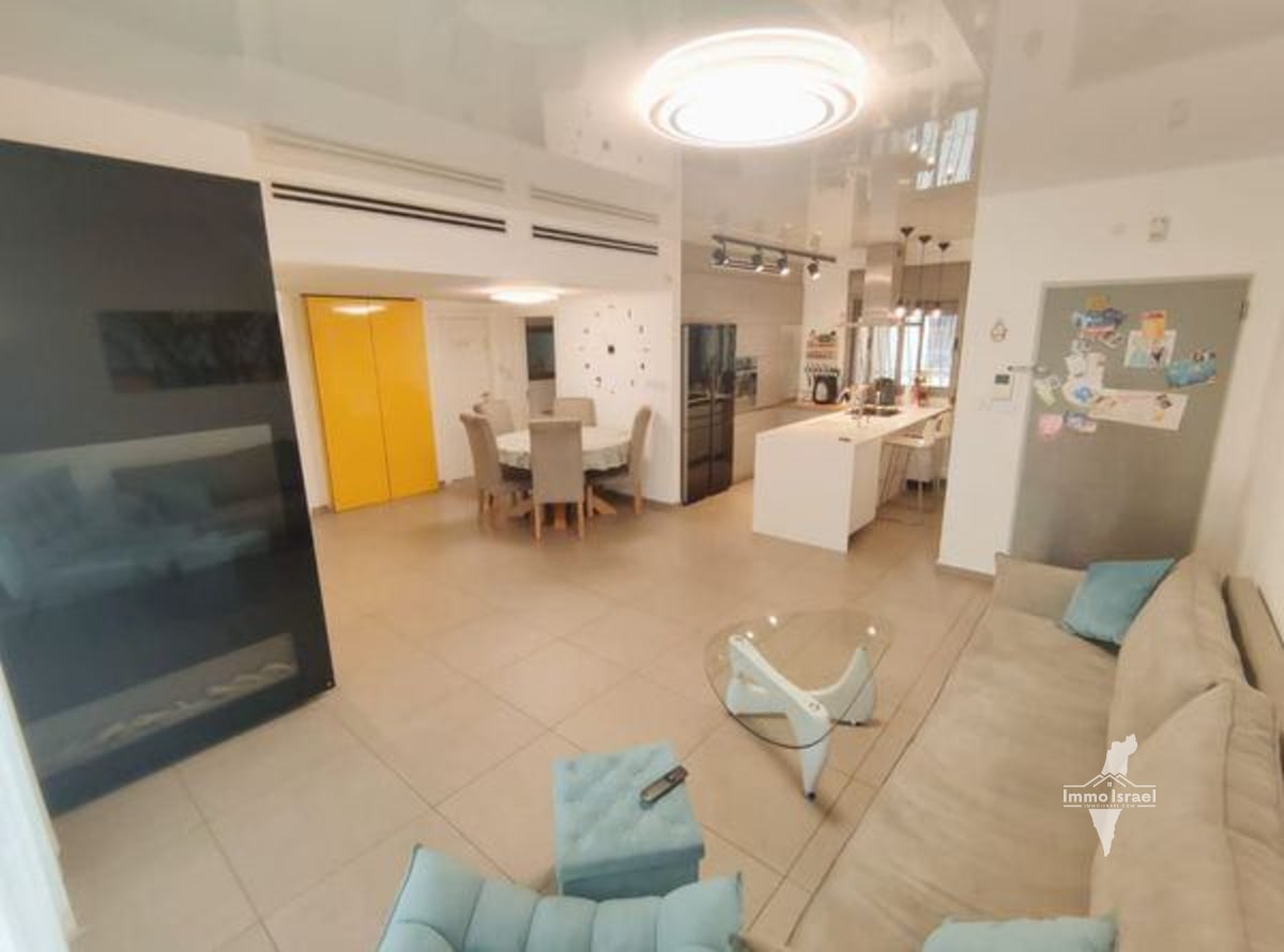 À vendre : Appartement de 4 pièces à Kiryat HaOmanim, Ramla