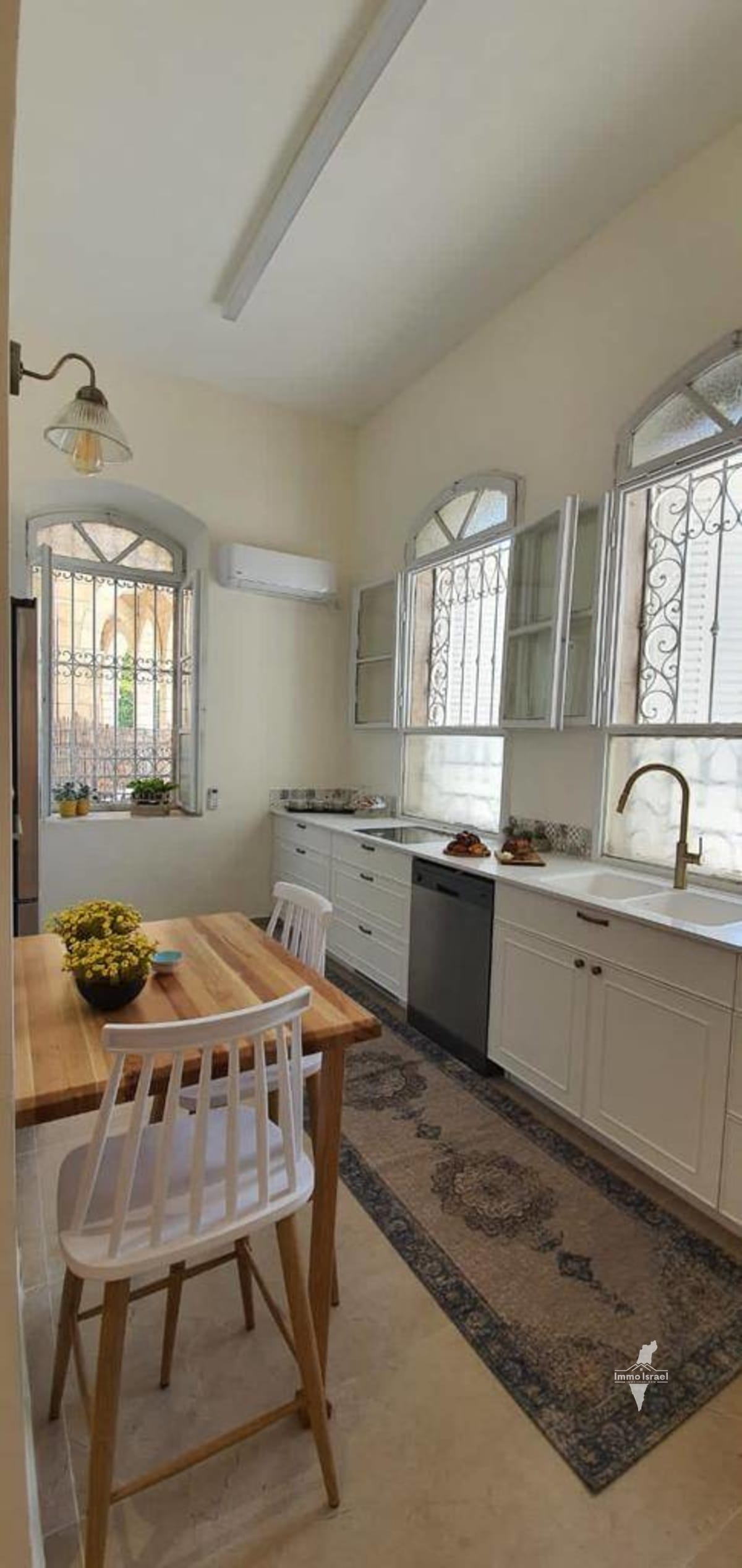 Beautiful 4-Room Apartment in Musrara, Jerusalem