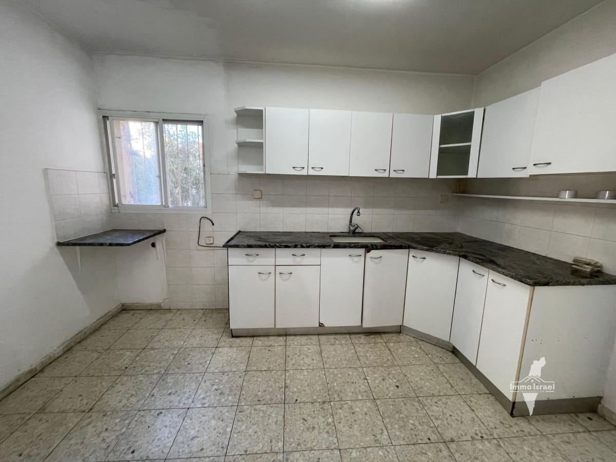 למכירה: דירת 3 חדרים ברחוב משה גבירצמן, ירושלים