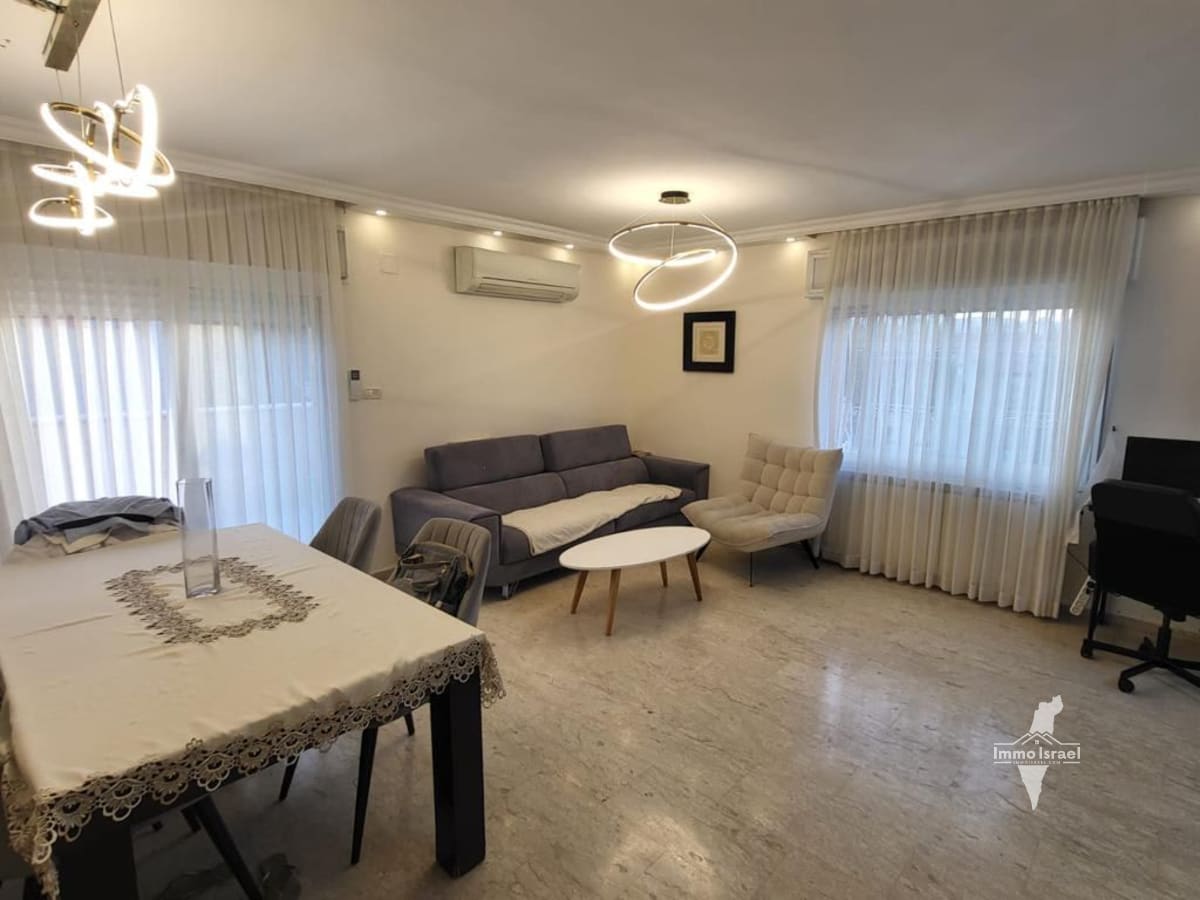 For Sale: 6-Room Duplex in Moshe Rachmilevich, Jerusalem