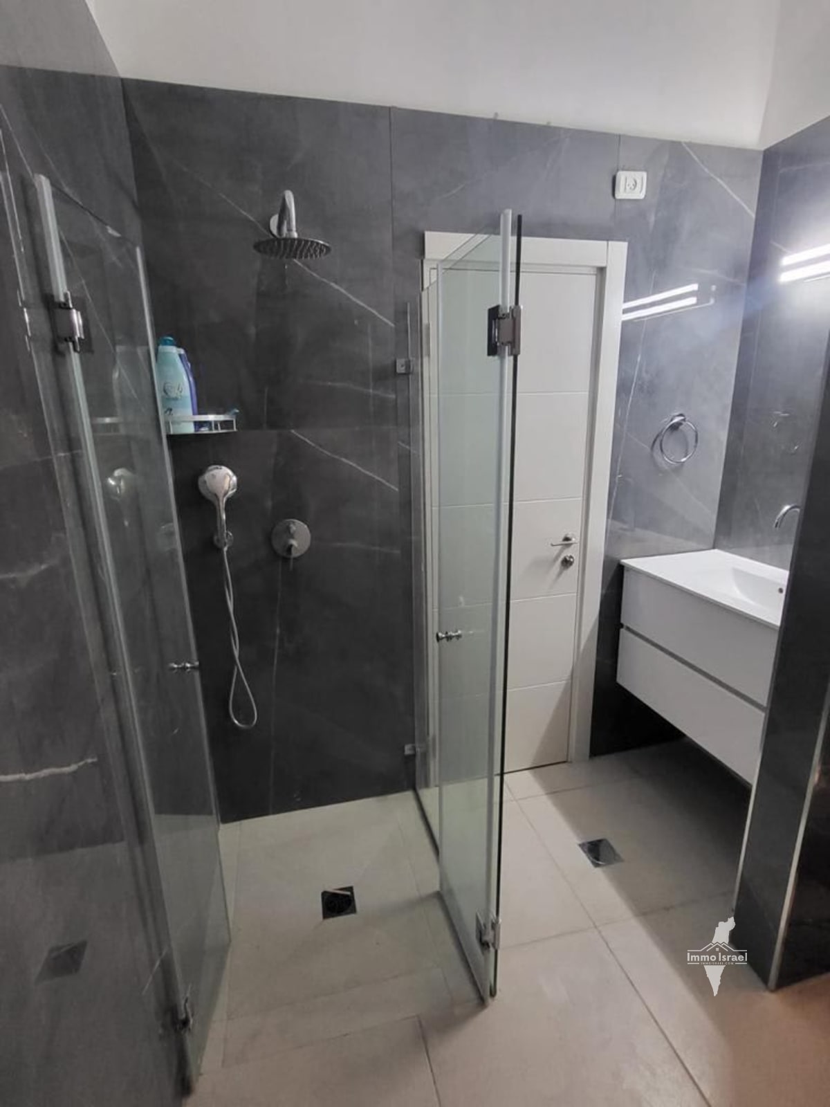 For Sale: 6-Room Duplex in Moshe Rachmilevich, Jerusalem