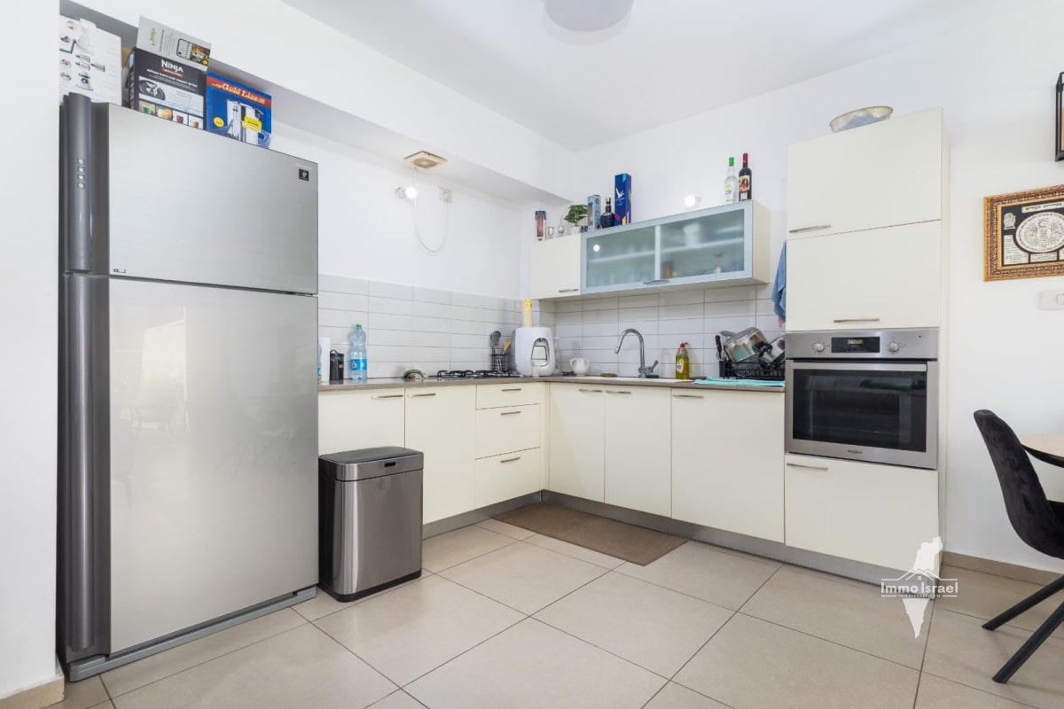À vendre : Appartement de 2 pièces avec jardin sur la rue Sderot HaNassi Hashishi, Jérusalem