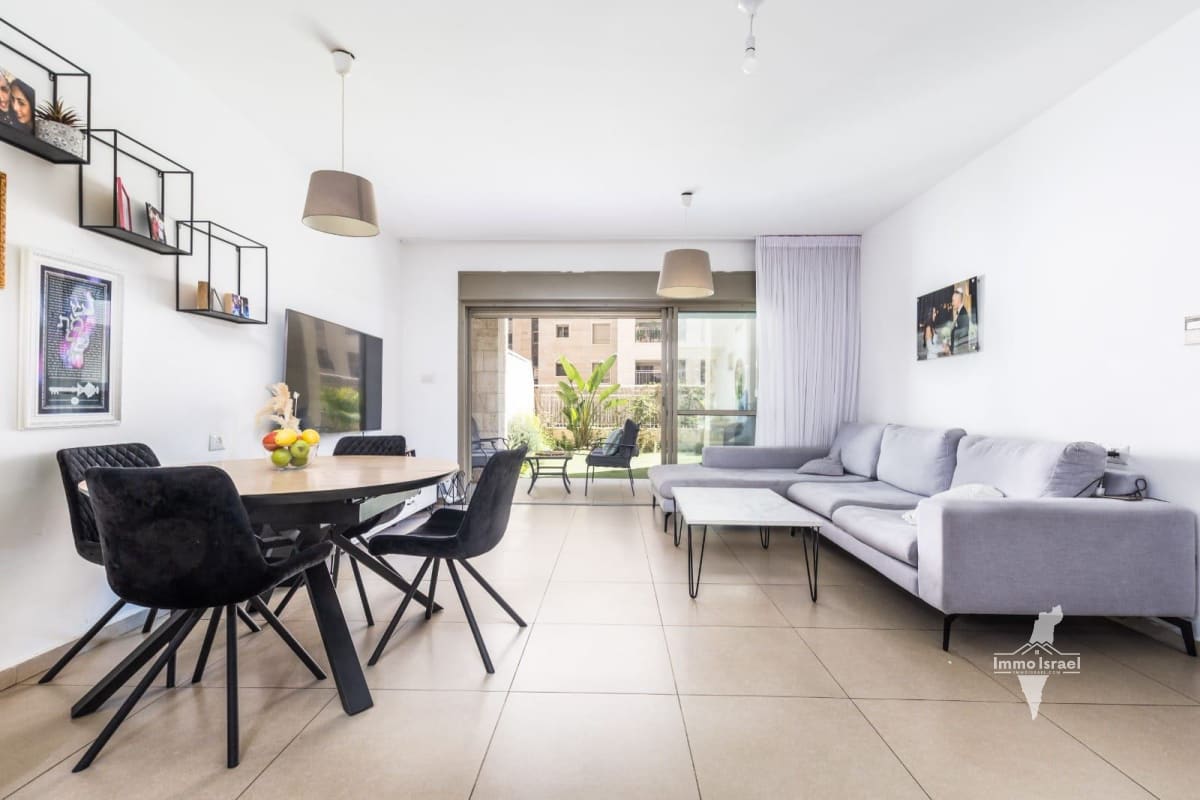 For Sale: 2-Room Garden Apartment on Sderot HaNassi Hashishi, Jerusalem