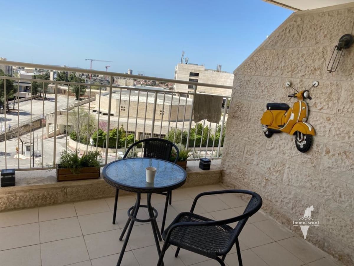 Продается: 3,5-комнатная квартира на улице Сдерот ХаНасси Хашиши, Иерусалим