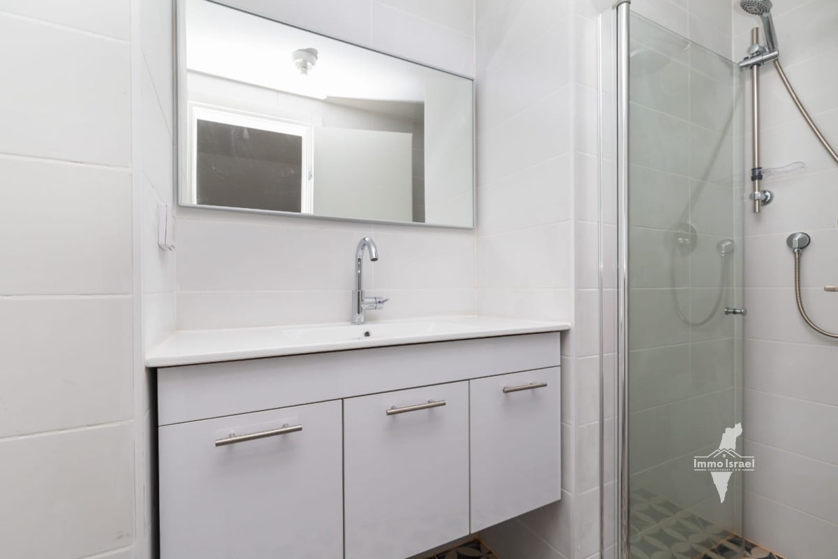 À vendre : Appartement de 3 pièces sur la rue HaRav Haim Berlin, Jérusalem