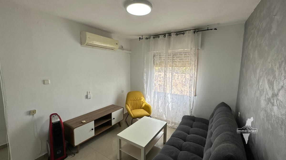 Investment Property for Sale - 4 Rooms on Yaakov Dori Street, Be'er Sheva