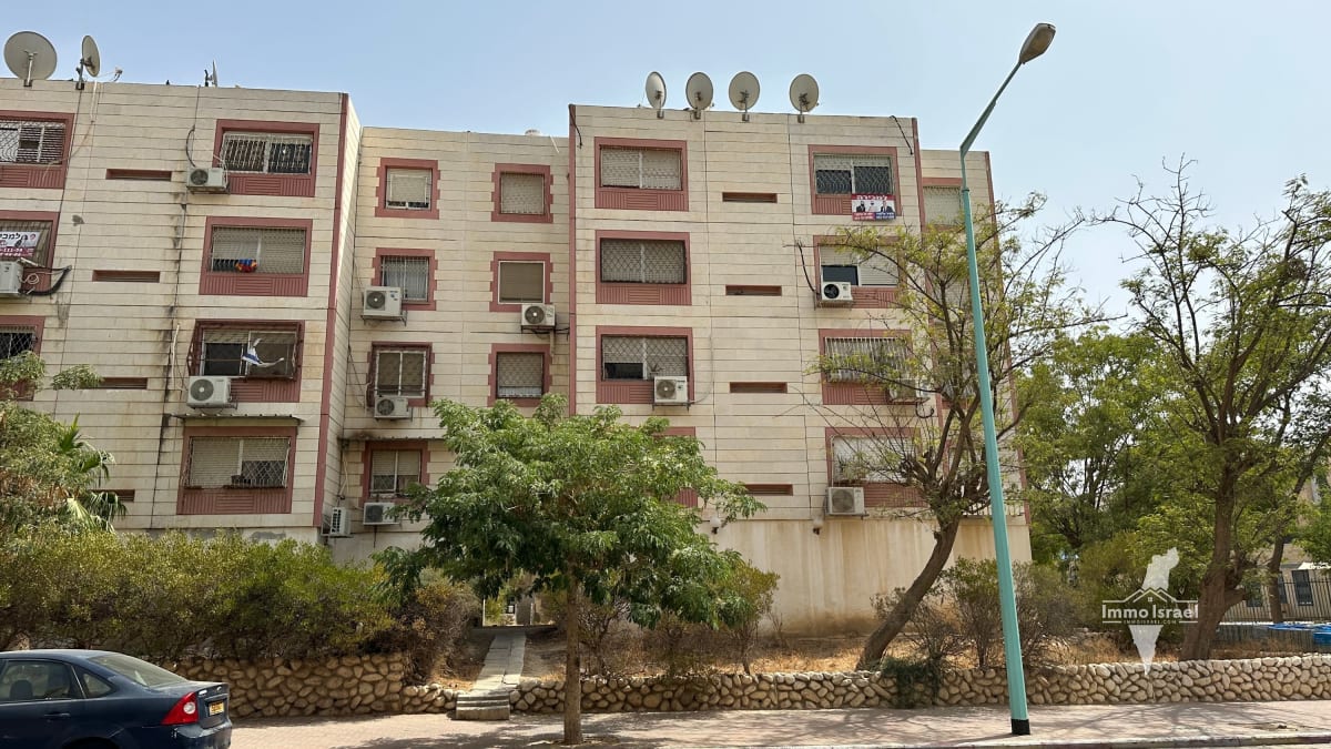 Investment Property for Sale - 4 Rooms on Yaakov Dori Street, Be'er Sheva