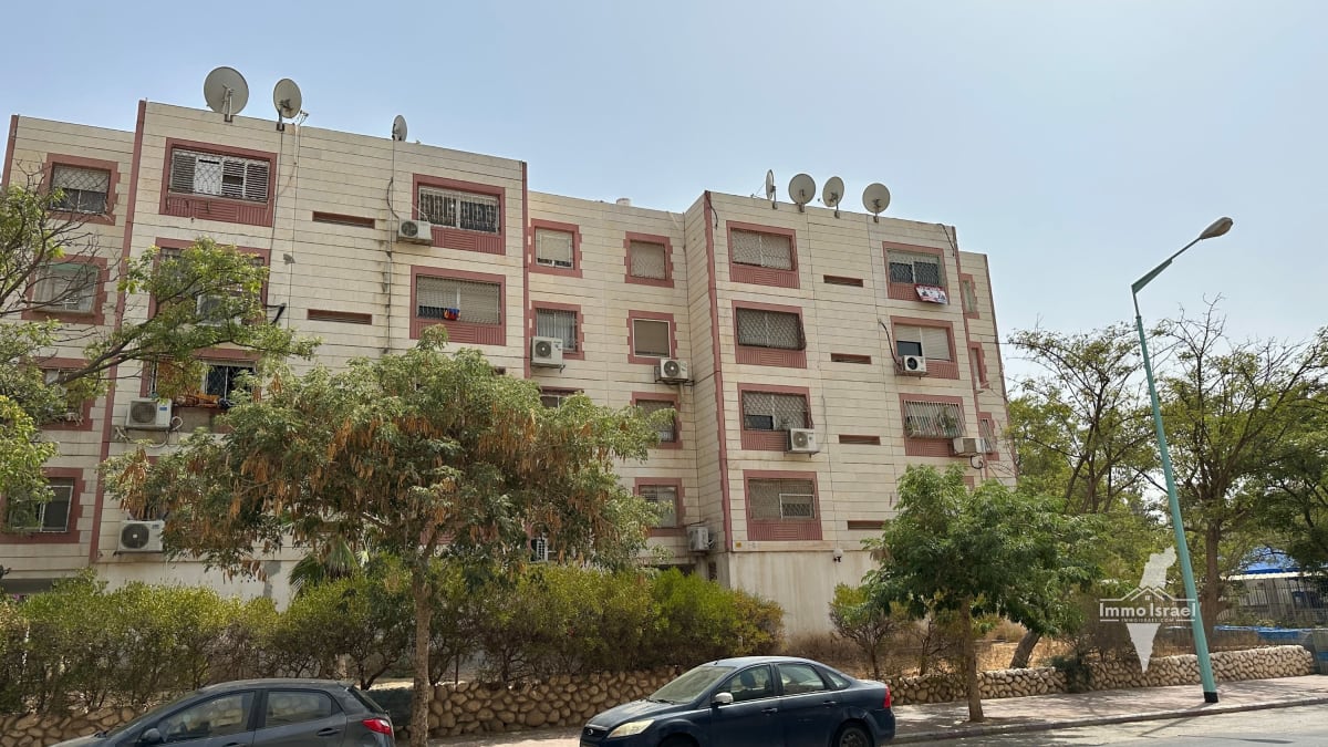 Investment Property for Sale - 4 Rooms on Yaakov Dori Street, Be'er Sheva