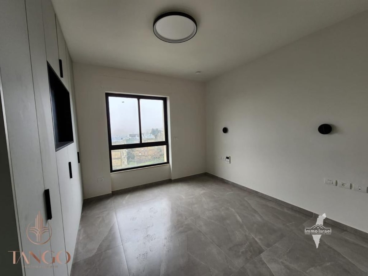 Продается 5-комнатная квартира на улице Тирца, Иерусалим