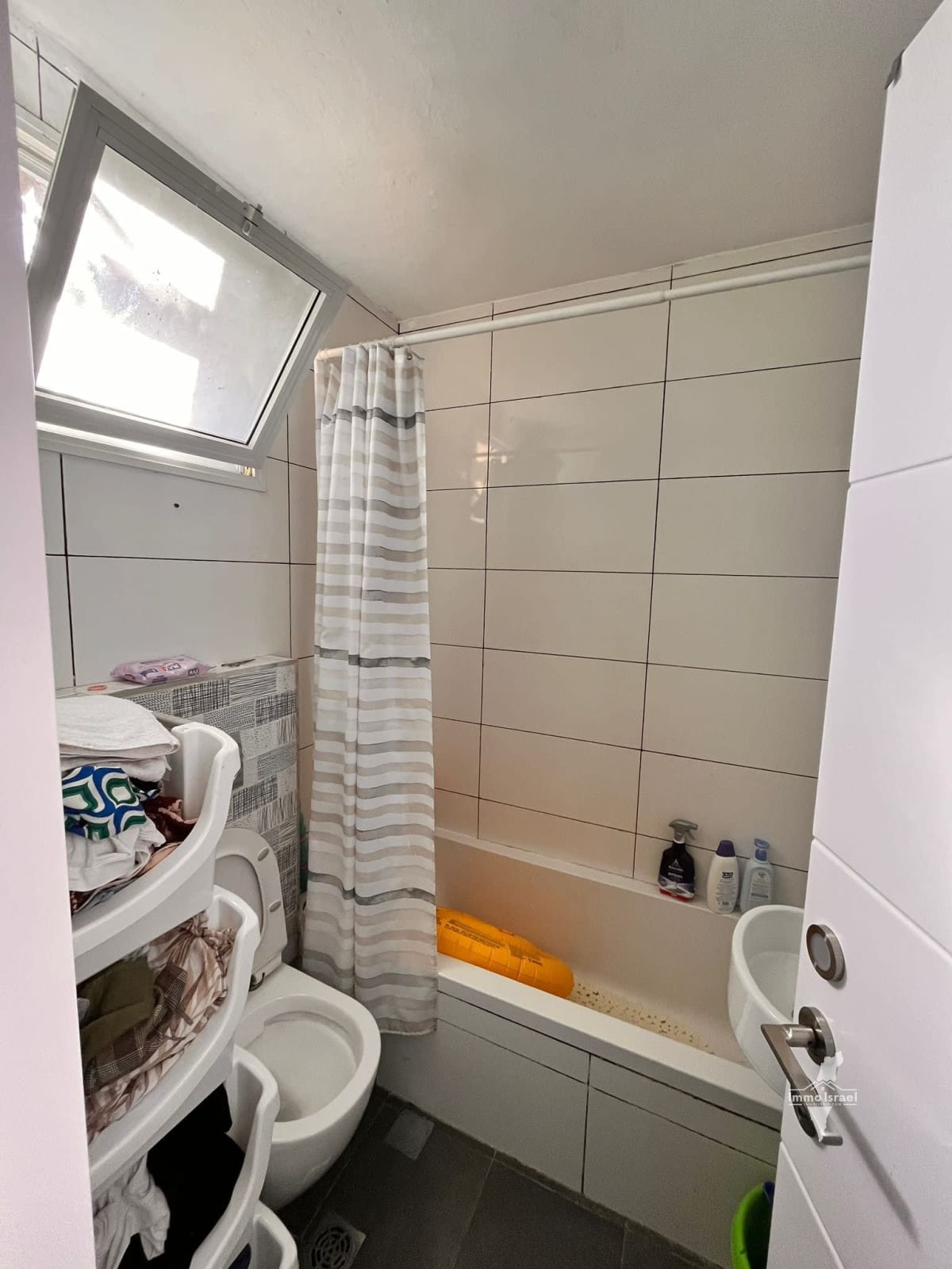 Продается 3-комнатная квартира в Кирьят ХаЙовель, Иерусалим