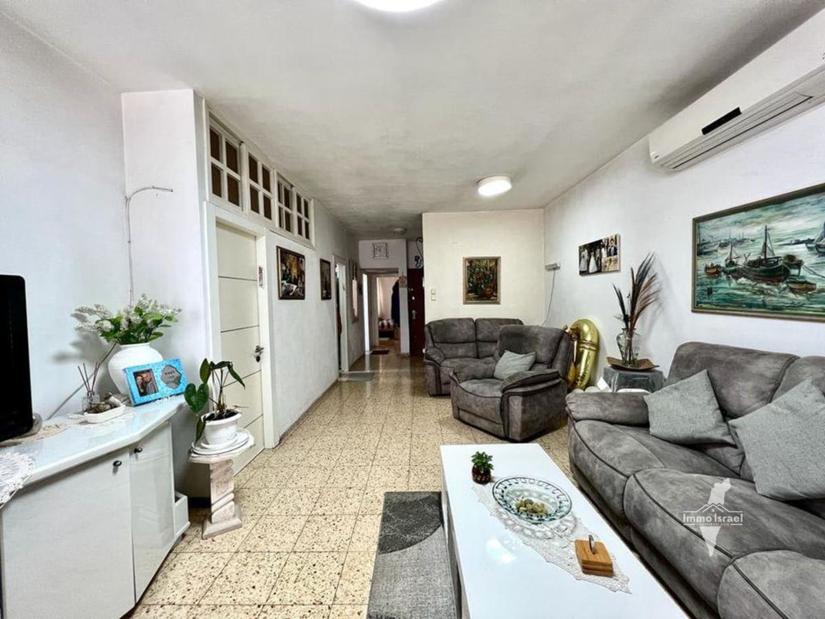 For Sale: 3.5-Room Apartment on Weizman Street, Netanya