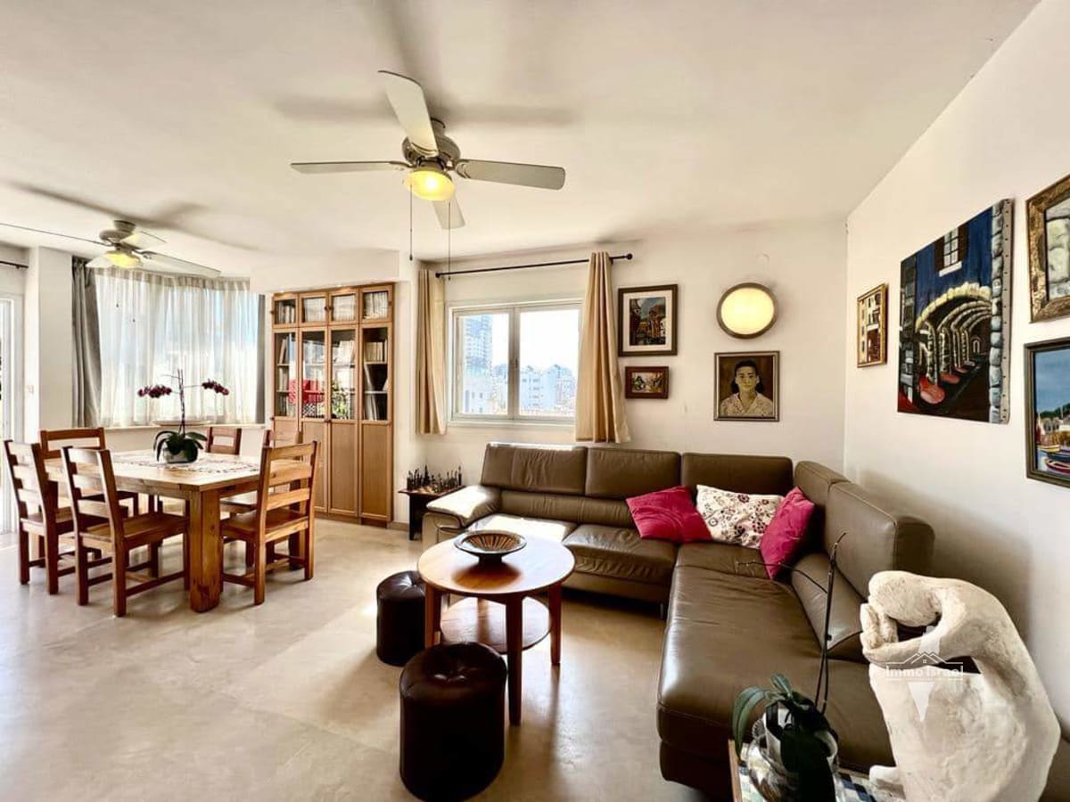 For Sale: 5.5-Room Penthouse on Beilinson Street, Netanya