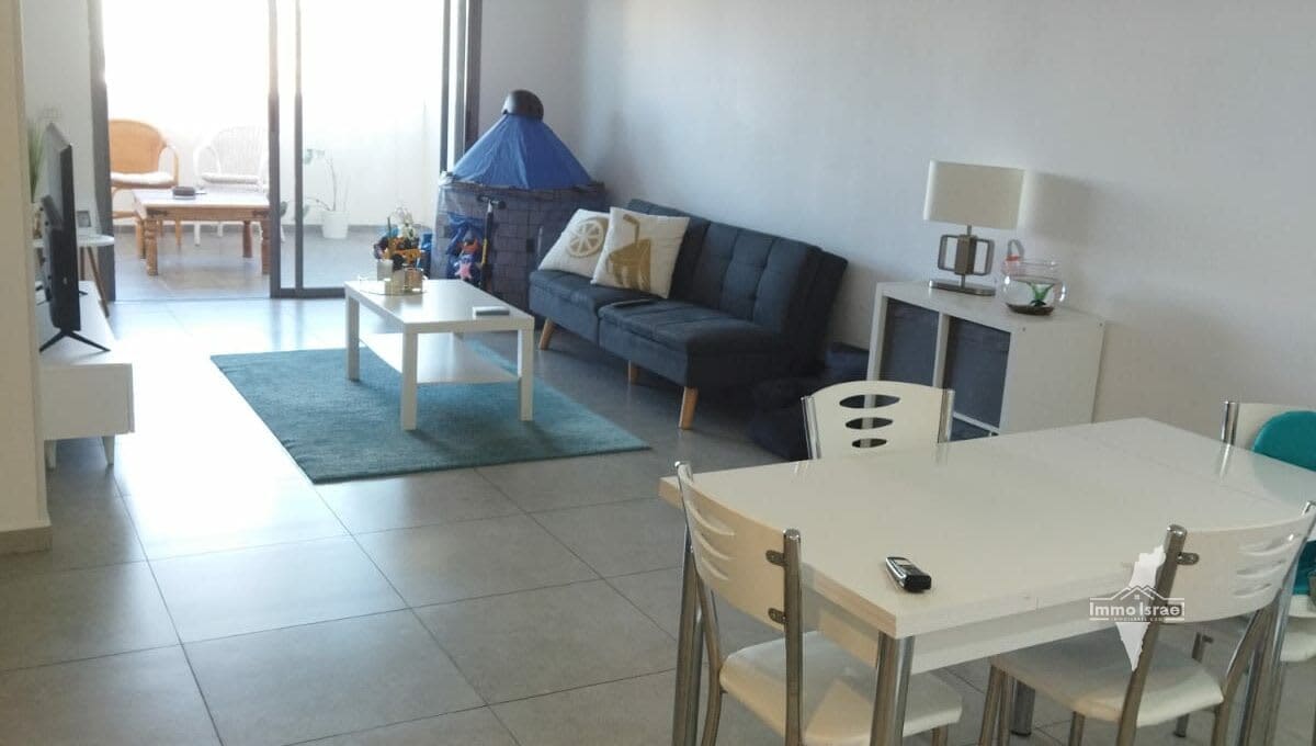 For Rent: 2-Room Apartment on HaYahalom Street, Netanya