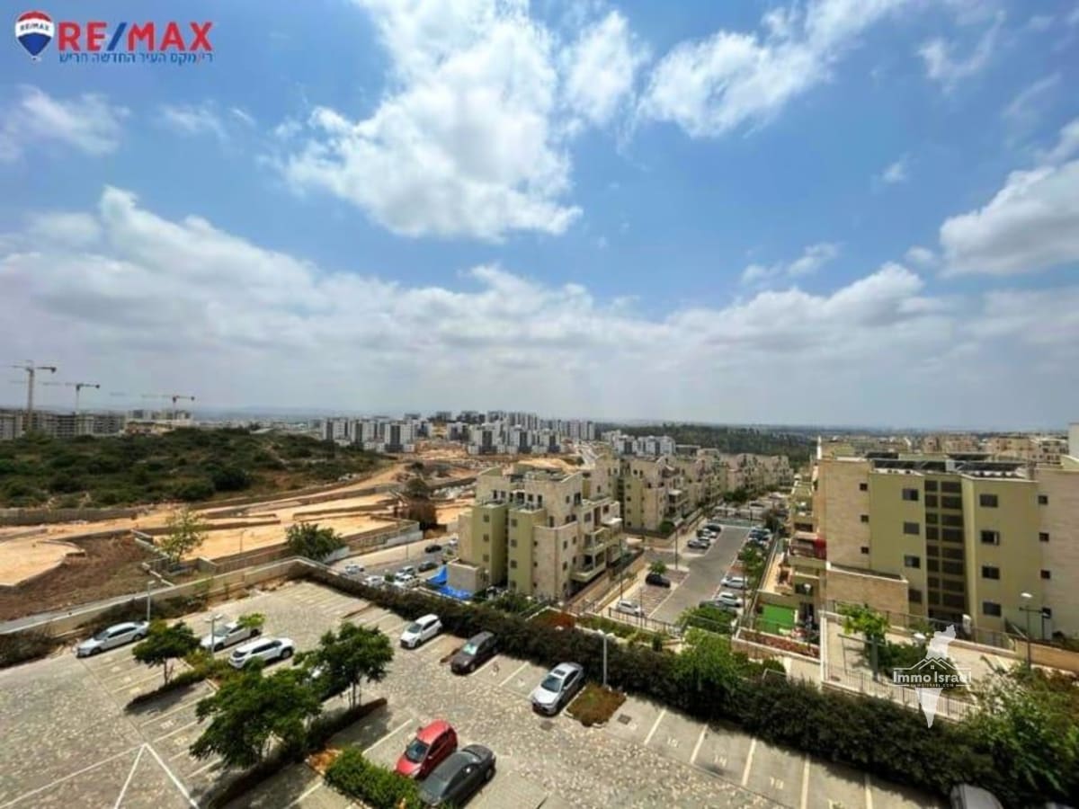 À vendre : Appartement de 5 pièces rue Zayit, Harish