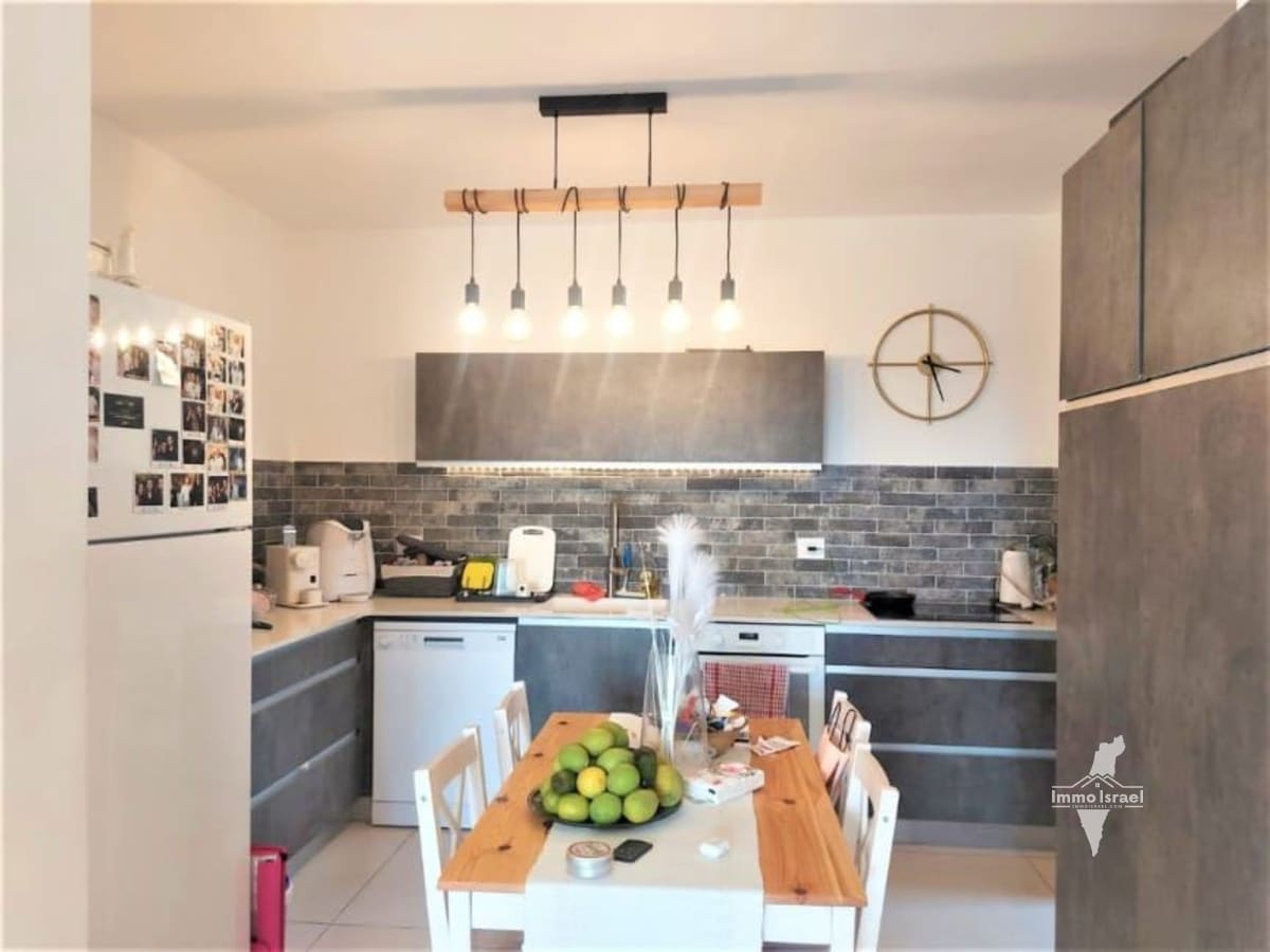 For Sale: 4-Room Garden Apartment on Reut Street, Harish