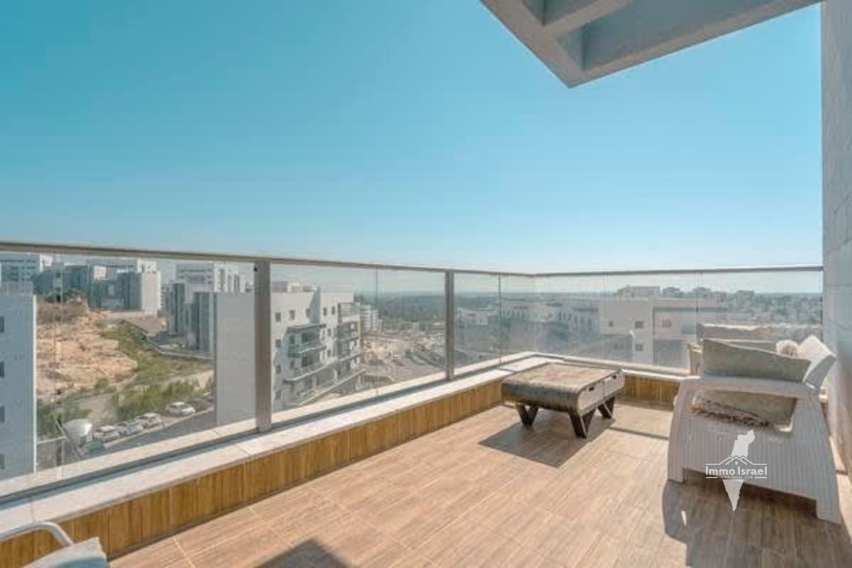 À vendre : Penthouse de 6 pièces à Harish