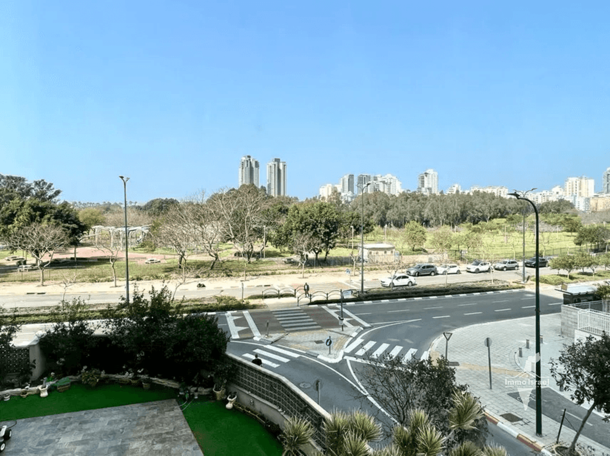 Appartement de 5 pièces à vendre sur la rue HaAgamim, Netanya