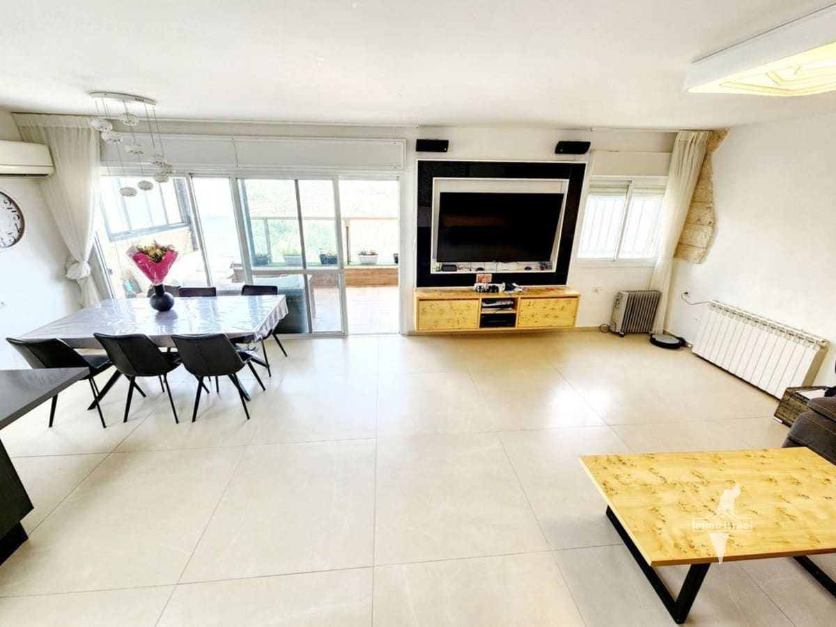 For Sale: 5-Room Duplex in Gilo Neighborhood, Jerusalem