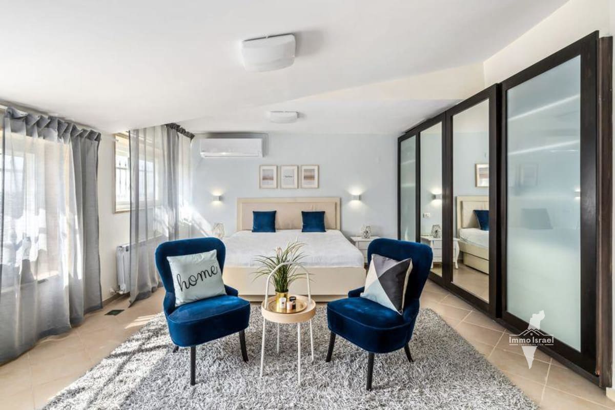 For Sale: 5-Room Duplex in Gilo Neighborhood, Jerusalem