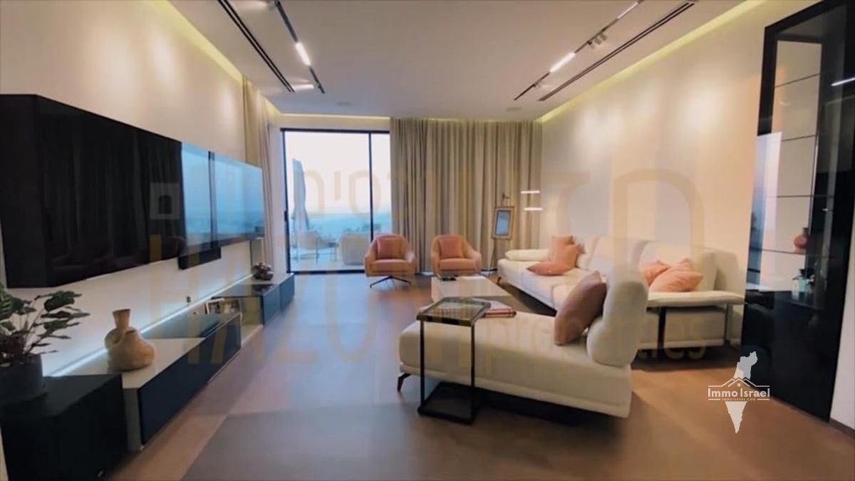 Вилла 5,5 на продажу в Кфар Врадим