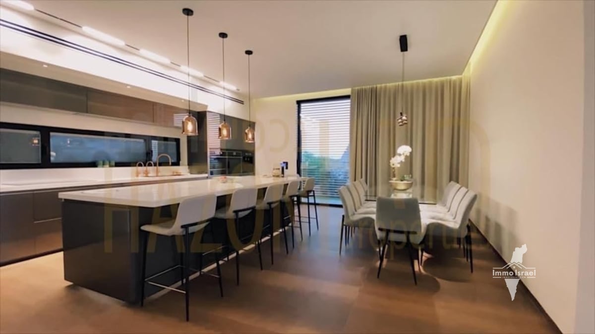 Villa 5.5 for Sale in Kfar Vradim