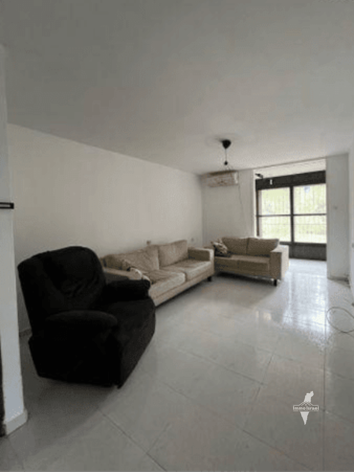 For Sale: 3.5-Room Apartment on Weizman Street, Petah Tikva