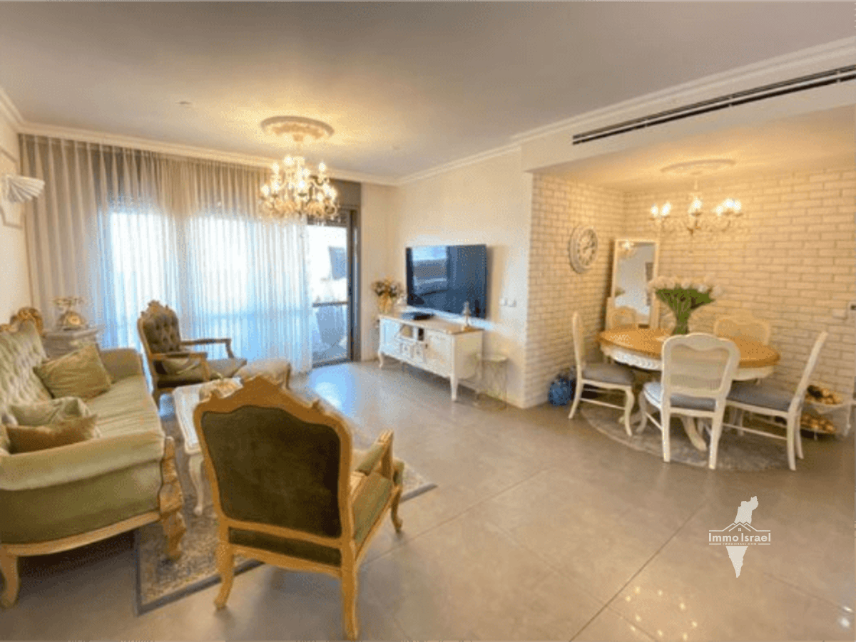 למכירה דירת 4 חדרים ברחוב תמר חריש