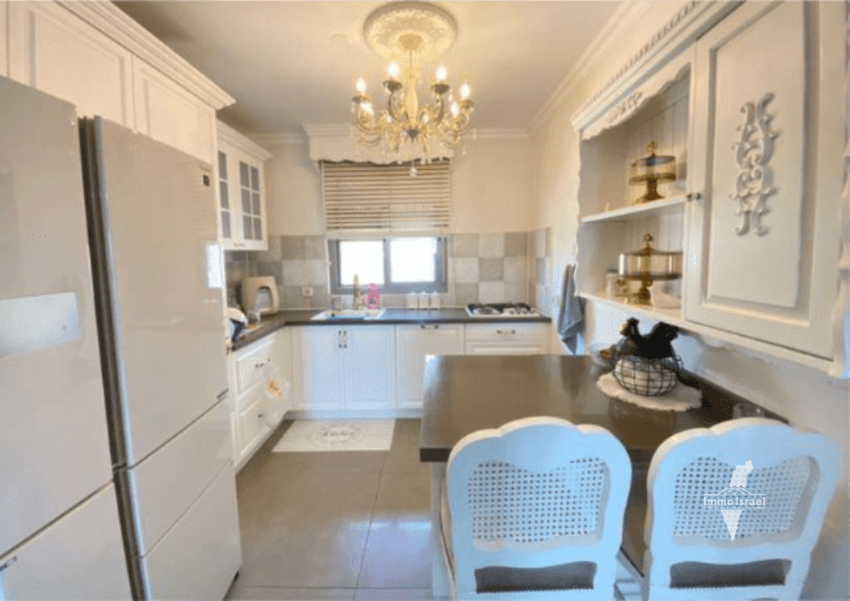 למכירה דירת 4 חדרים ברחוב תמר חריש