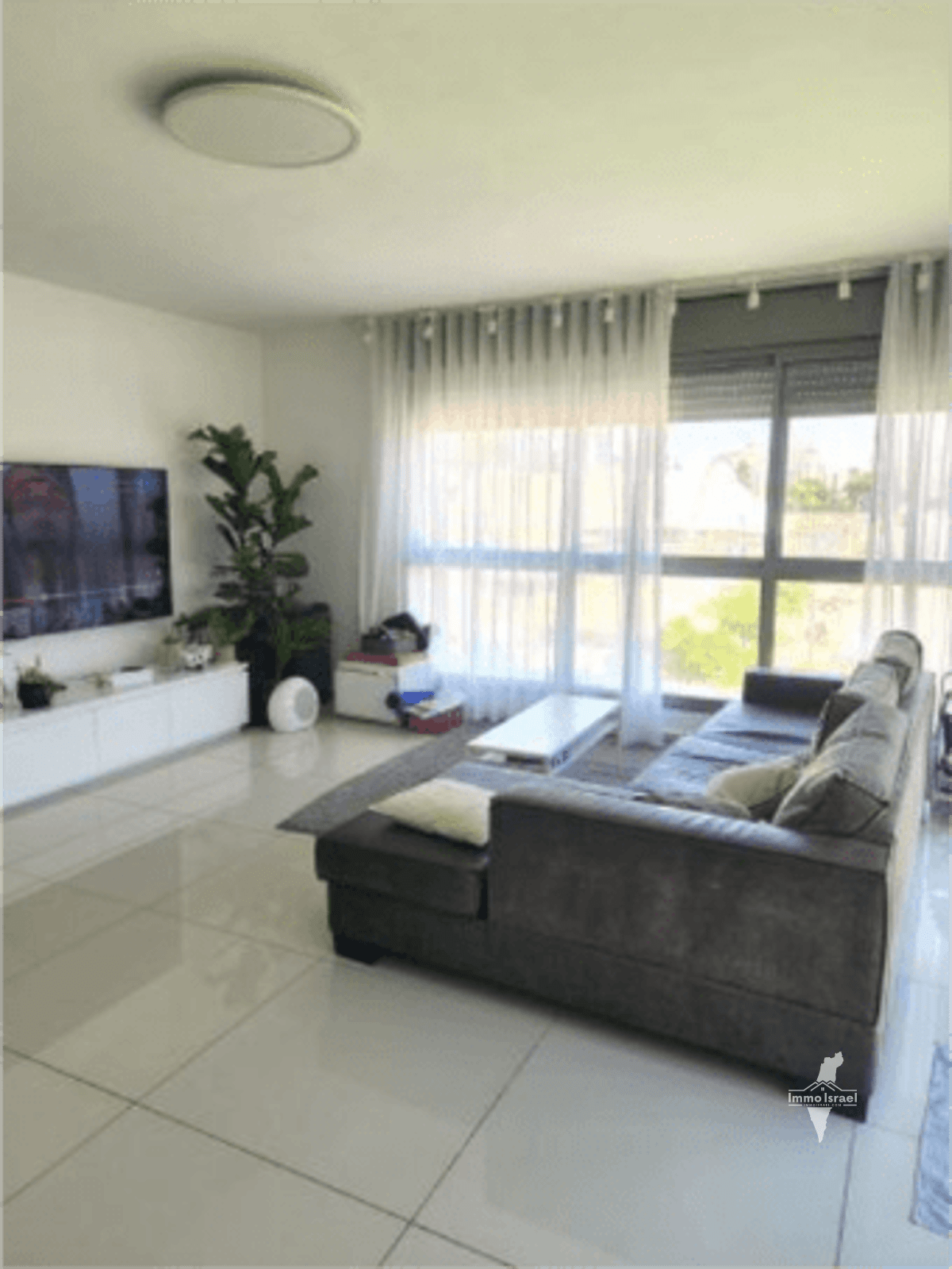 For Sale: 5-Room Penthouse in Western Herzliya Hayeroka