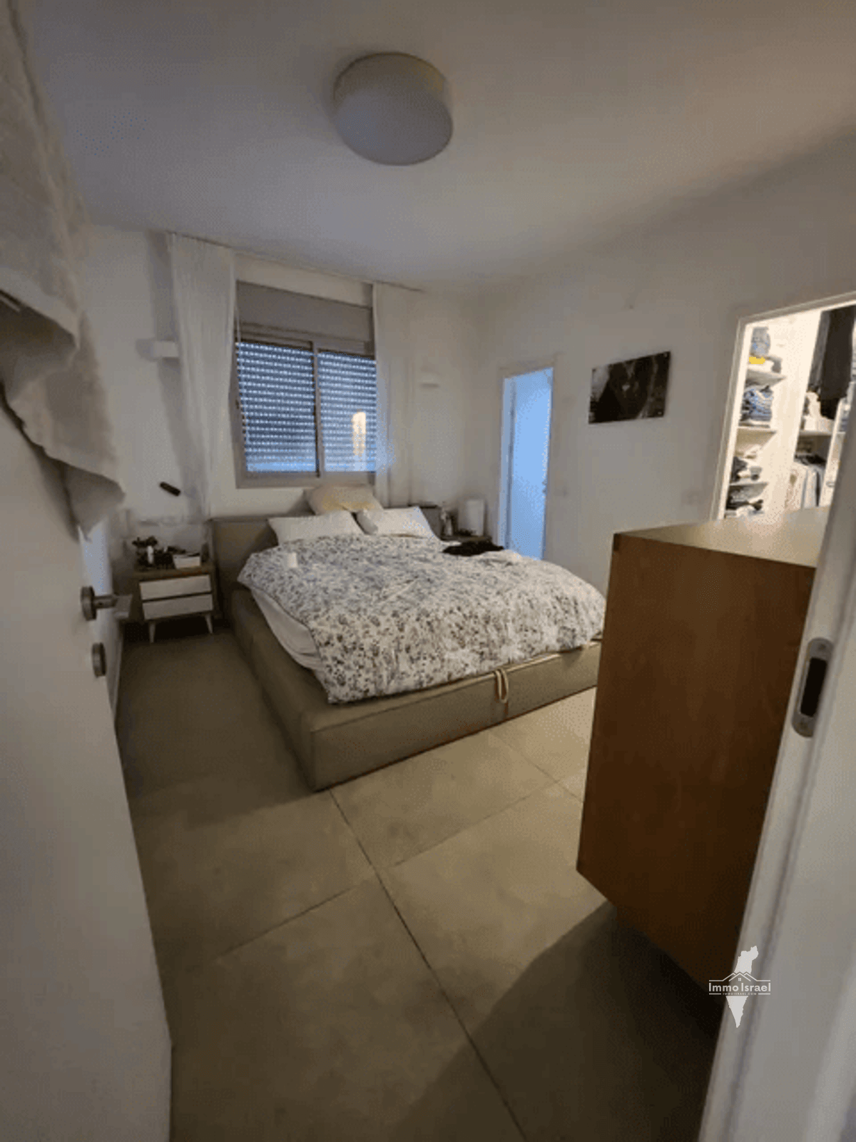 5-Room Apartment for Rent in the HaYeroka Neighborhood, Herzliya