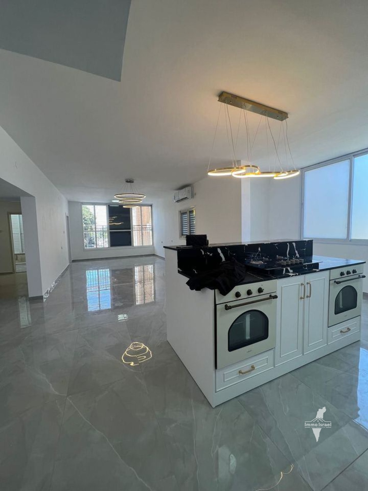 4.5-Room Apartment for Sale in Rothschild, Petah Tikva