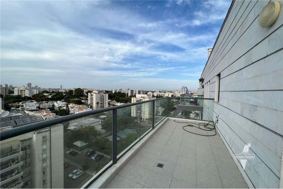 4.5-Room Apartment for Sale on Mahal Street 14, Tel Aviv