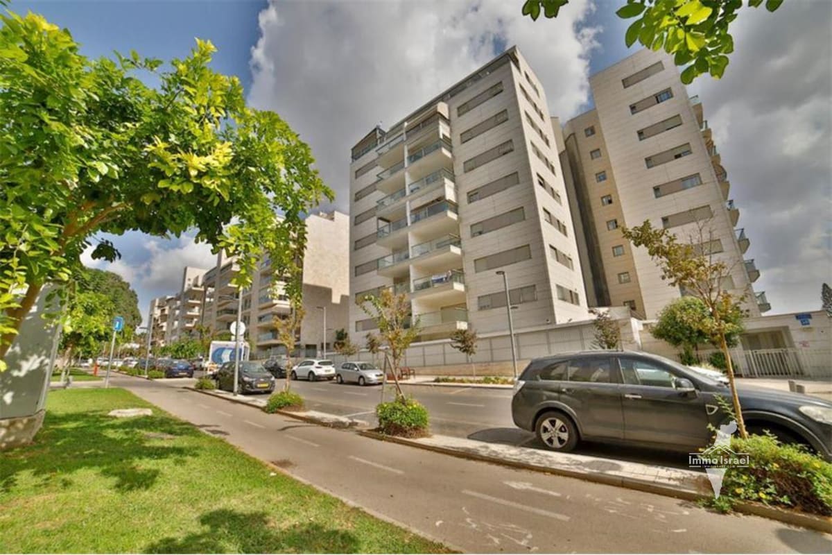Appartement de 5 pièces à vendre sur la rue Isser Yehuda Unterman, Tel Aviv