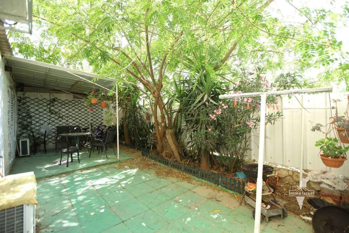 4-Room Garden Apartment for Sale on Rager Boulevard, Beer Sheva