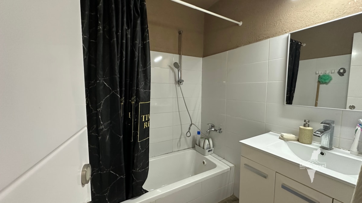 3-Room Apartment next to Grand Kanyon, Beer Sheva