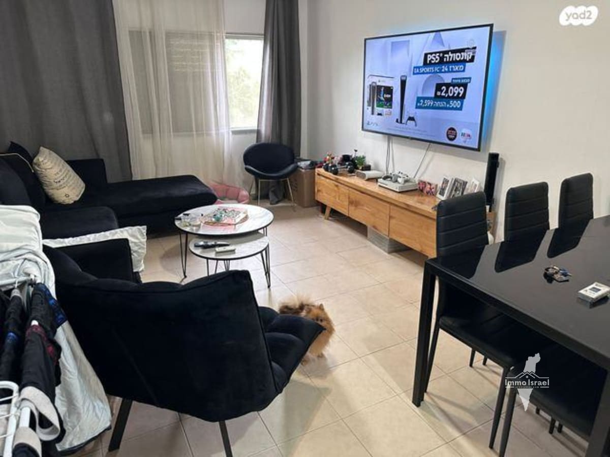 Appartement de 3 pièces à vendre rue Moshe Sharet, Tirat Carmel