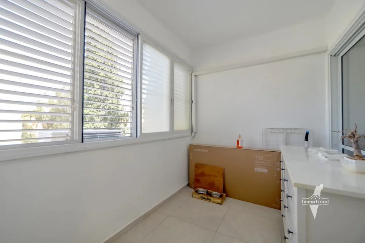 4-Room Apartment for Sale on Sderot HaMeginim, Haifa