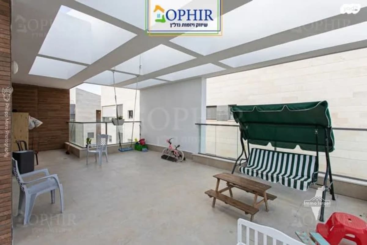 5-Room Penthouse for Rent on Hemda Street, Haifa