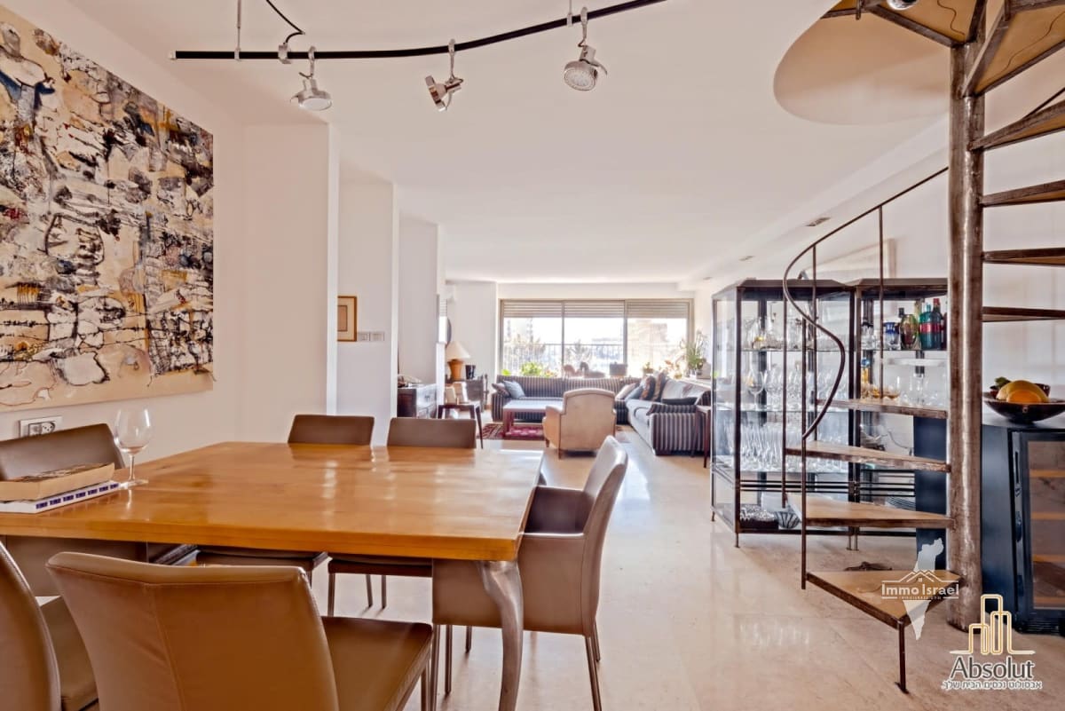 5-Room Roof Duplex for Sale on Burla Street, Tel Aviv