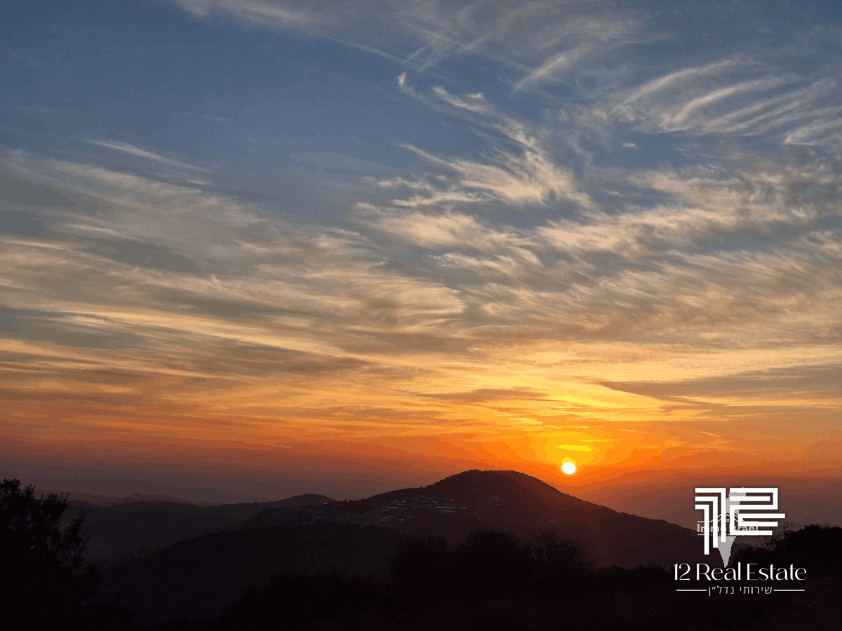 7 Bedrooms Villa for Sale in Beautiful Kamon