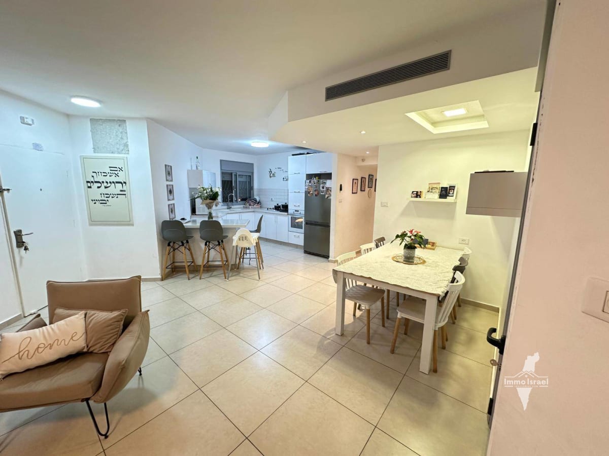 5-Room Apartment for Sale on HaRav Shlomo Tana Street, Be'er Sheva